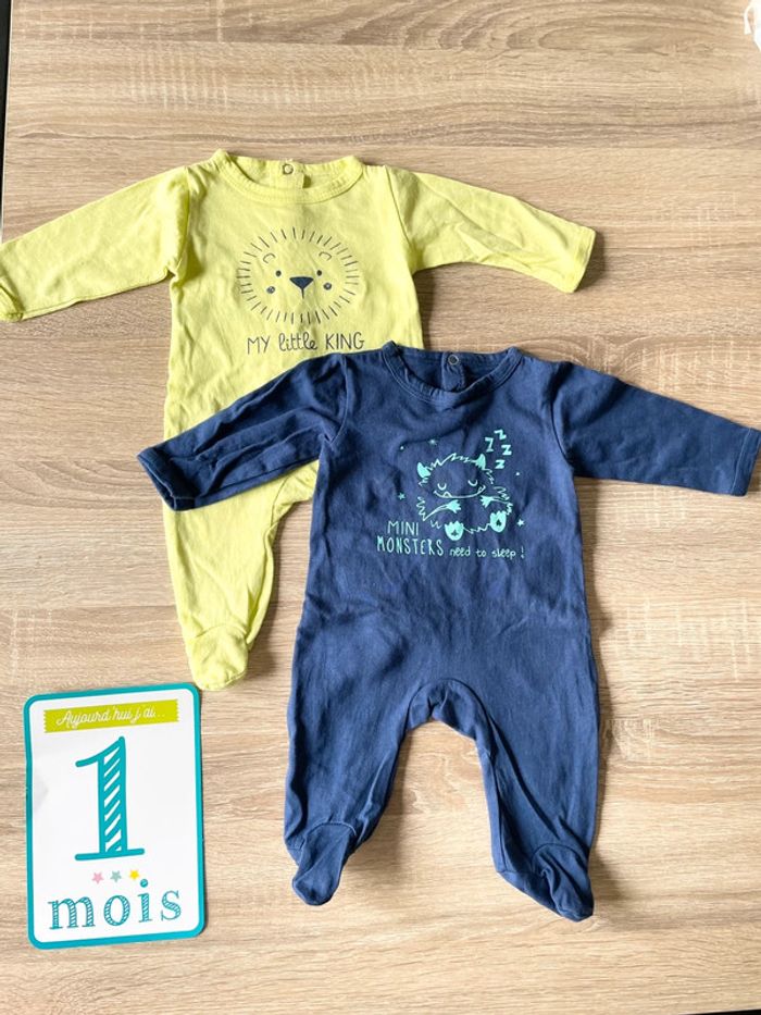 Lot de 2 pyjamas t. 56cm