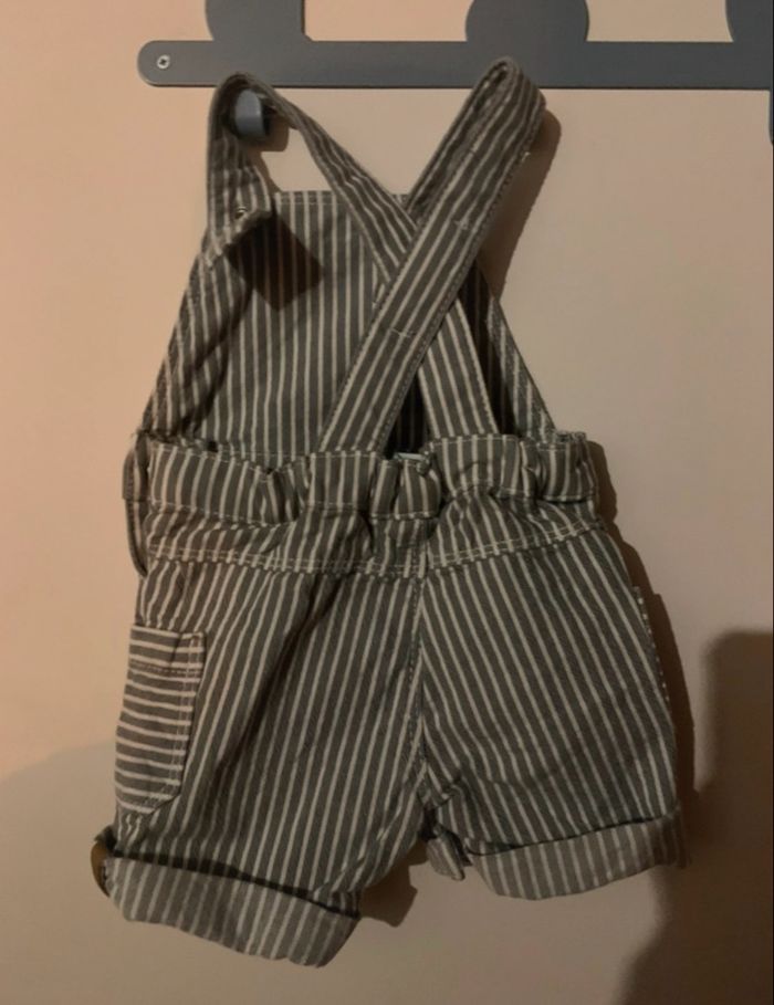 Salopette  3 mois - photo numéro 4