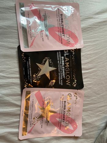 Lot 3 masques glamglow bubblesheet tissu