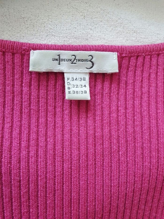 Haut fuchsia manches courtes 1 2.3 taille 34/36 - photo numéro 3