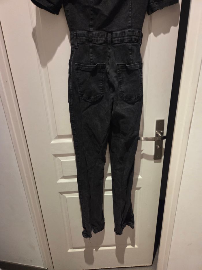 Combinaison en jean noir pret du corps stretch - photo numéro 7