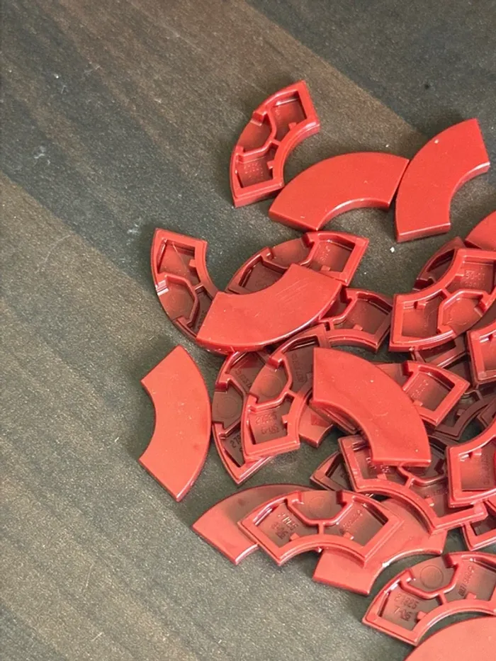 20 Lego Tile, Round Corner 2 x 2 Macaroni ref 27925 Dark Red - photo numéro 2