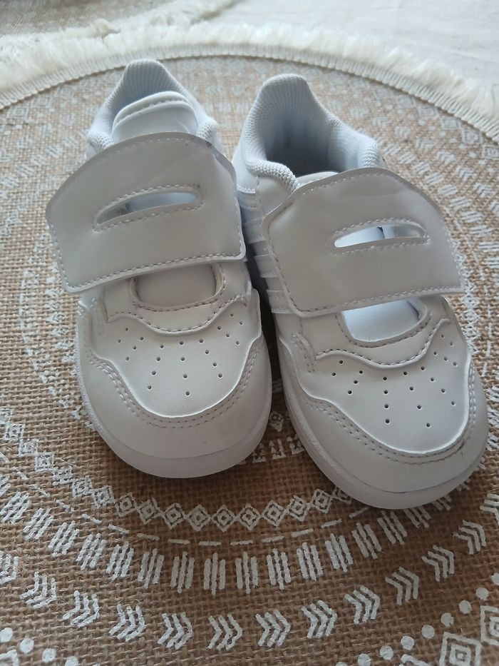 Paire de tennis p:22 - photo numéro 2