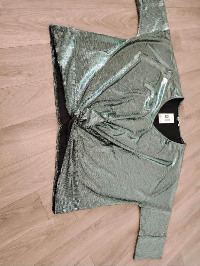 Top vert à paillettes - photo numéro 5