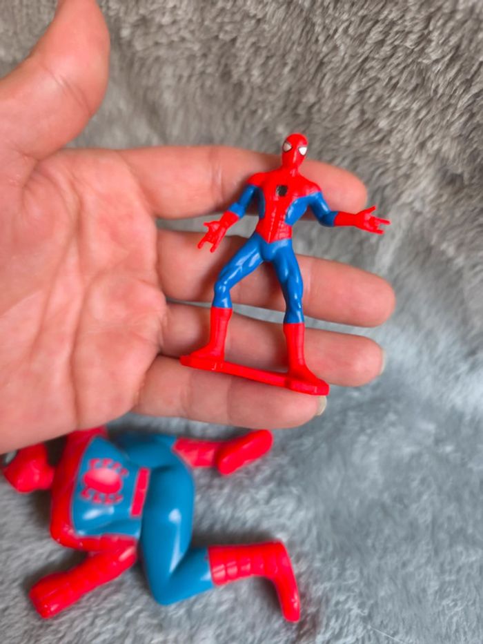 Lot 3 figurines spiderman marvel - photo numéro 7