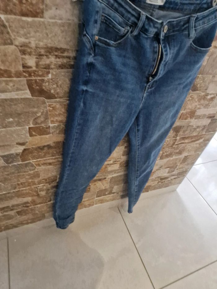 1 pantalon jean extensible taille 42 bleu marque Laulia - photo numéro 3