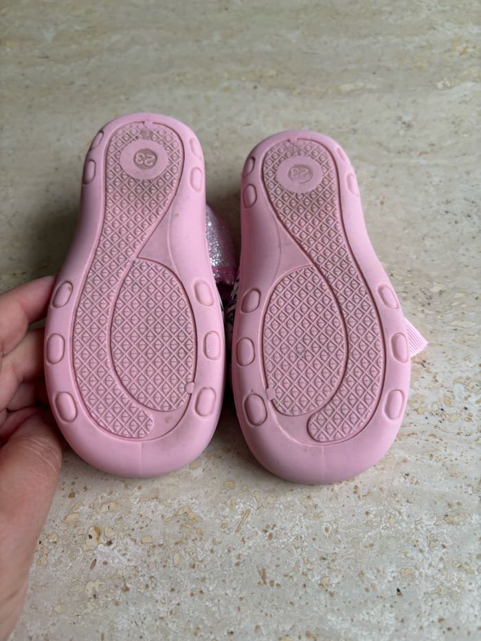 CHAUSSURES "MINNIE" ROSES - POINTURE : 23 - photo numéro 5