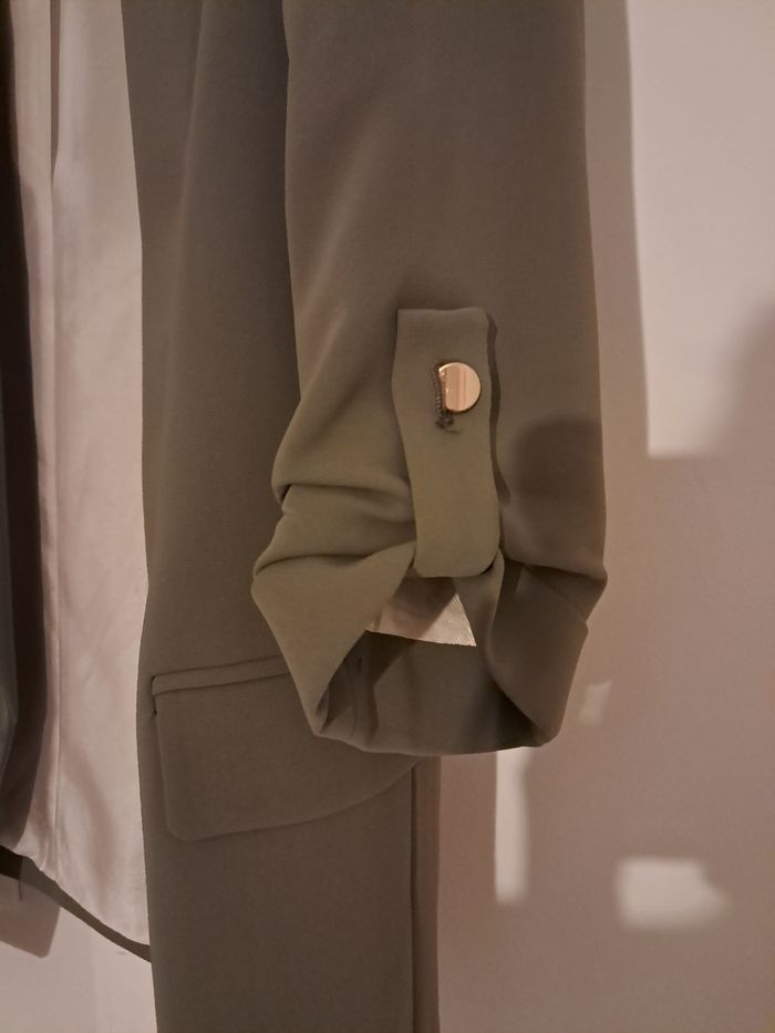 Véds veste zara neuve - photo numéro 3