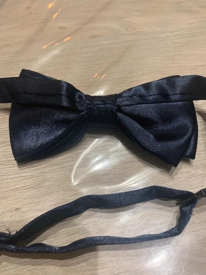Noeud papillon enfant satiné bleu marine - photo numéro 4