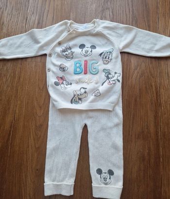 Joli ensemble creme big smile mickey et ses amis