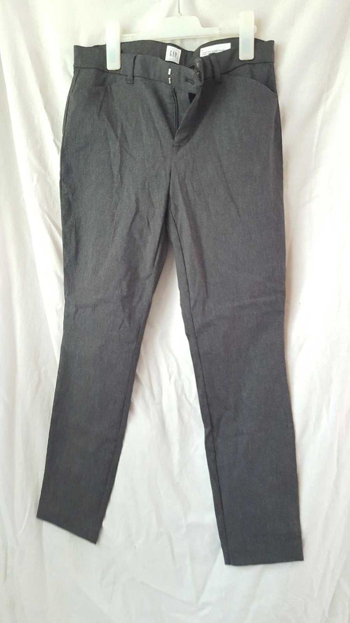 Pantalon.plus d etiquette et correspond à un 38