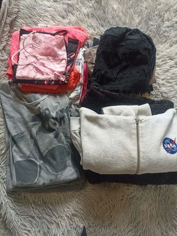 Lot de vêtements femme taille S/36