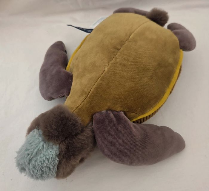 Doudou peluche Tortue 36 cm - Tout autour du monde - Moulin Roty - photo numéro 2