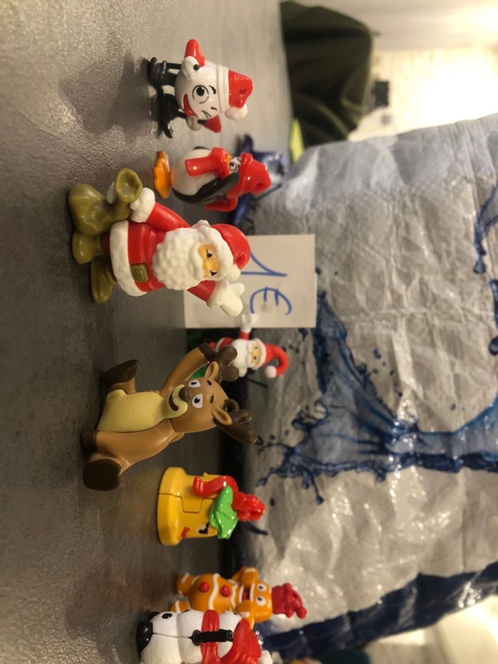 Figurines
