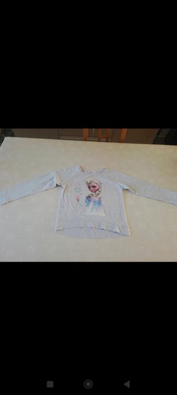 Pull manches longues gris la reine des neiges 8/10 ans H&M 3€