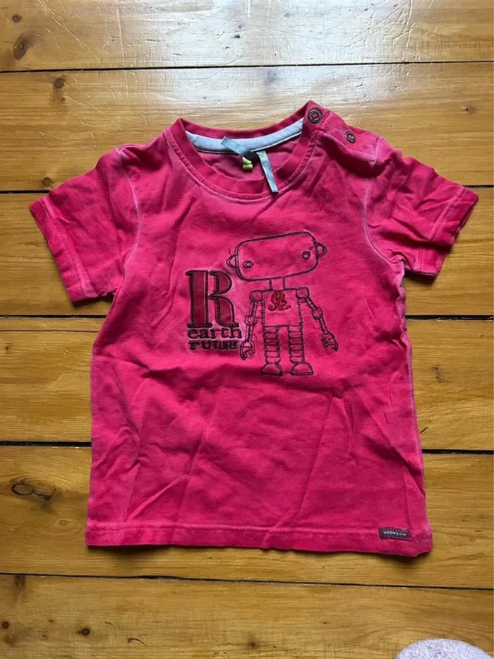 T-shirt rouge 9 mois
