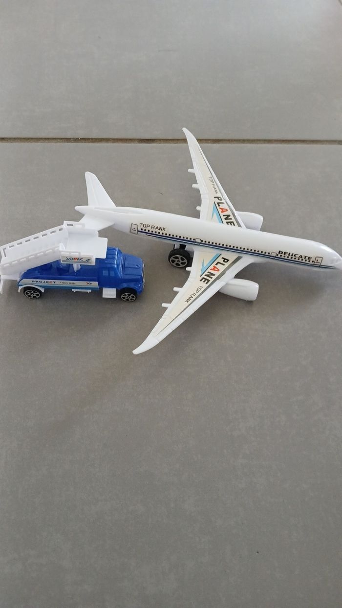 Lot avion camion - photo numéro 2