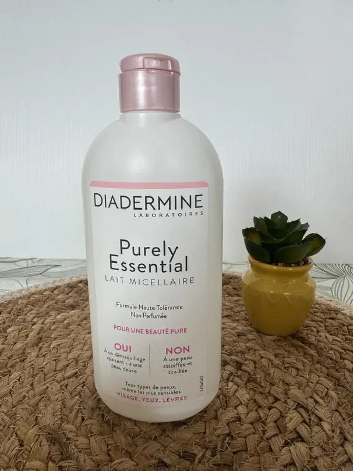 Diadermine lait micellaire 400mL; à utiliser 12 mois après ouverture, bouchon cassé