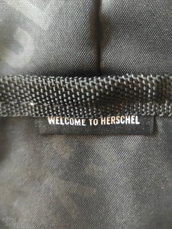 Sac a dos Herschel retreat forest grid neuf - photo numéro 4