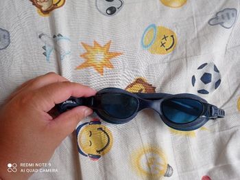 Lunettes de piscine.