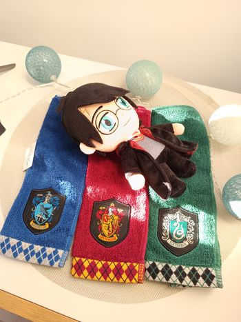 Lot Harry Potter peluche et serviettes marushin