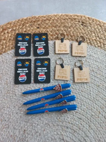Lot Pepsi stylos portes clefs magnets