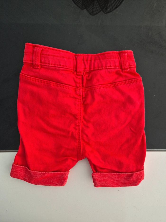 Short en jean rouge 9 mois - photo numéro 3