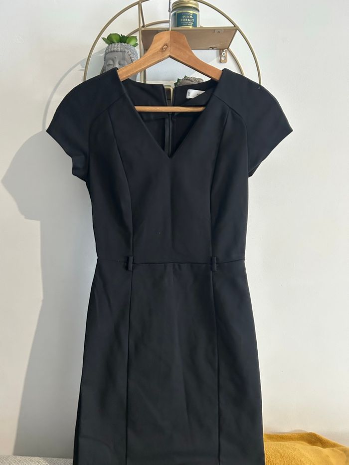 Robe cintrée noire xs - photo numéro 4