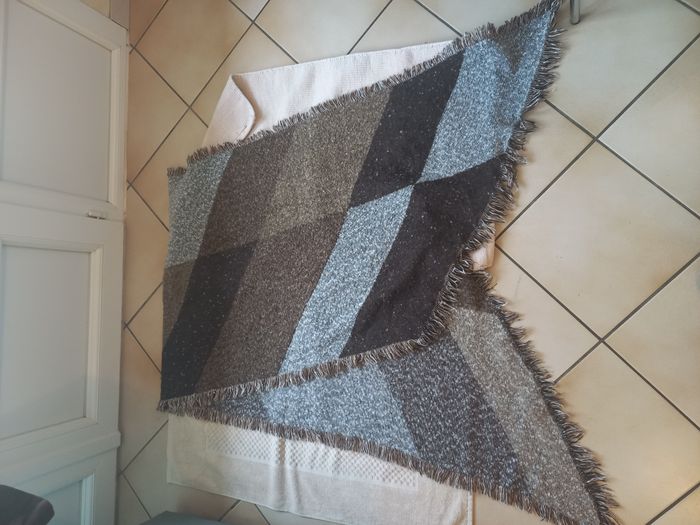 🧣 Foulard – Forme trapèze – Tons marron