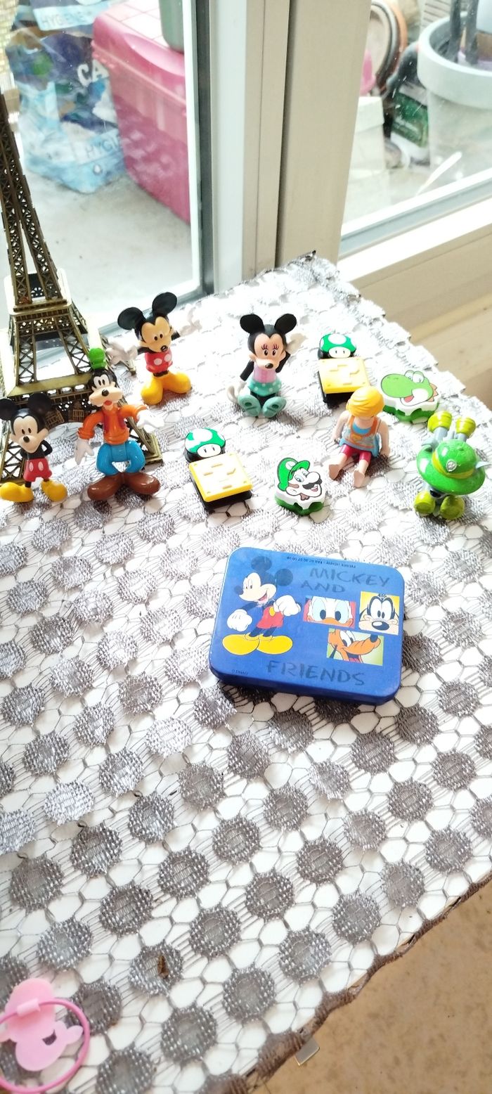 Lot petite figurine Disney et autres Mario ect...🏀 - photo numéro 3