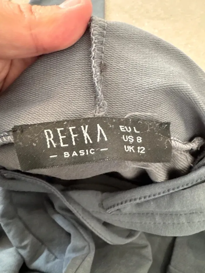 Longue robe avec capuche bleu Refka, taille L, très bon état - photo numéro 3