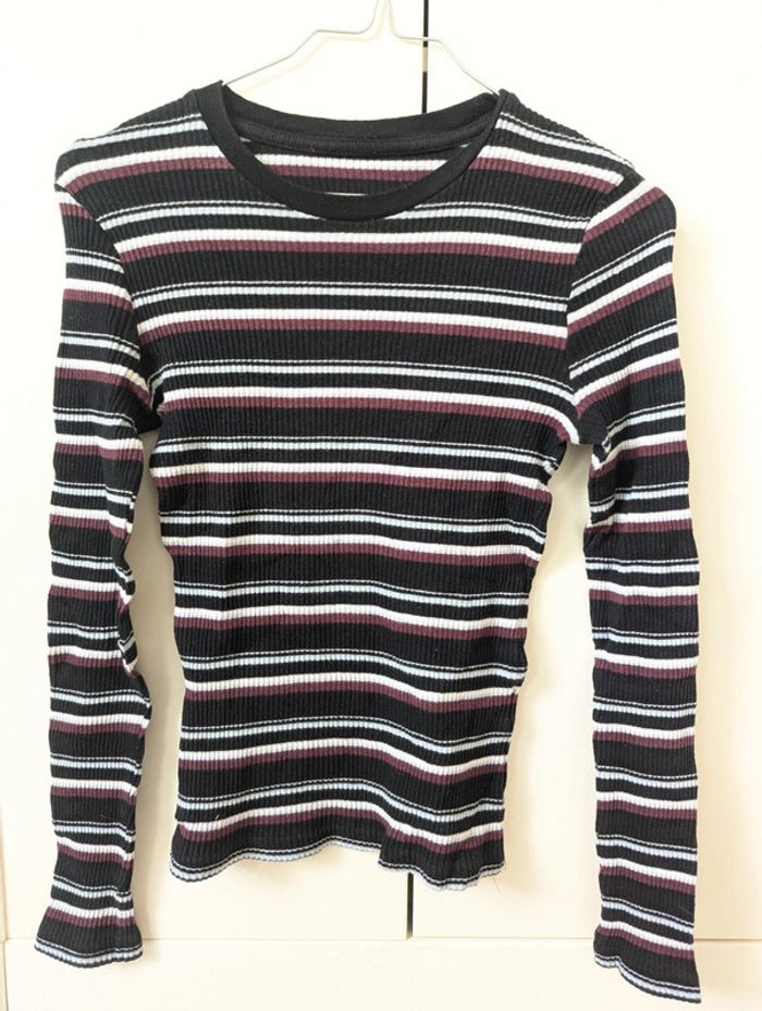 Pull léger taille S 36 rayé