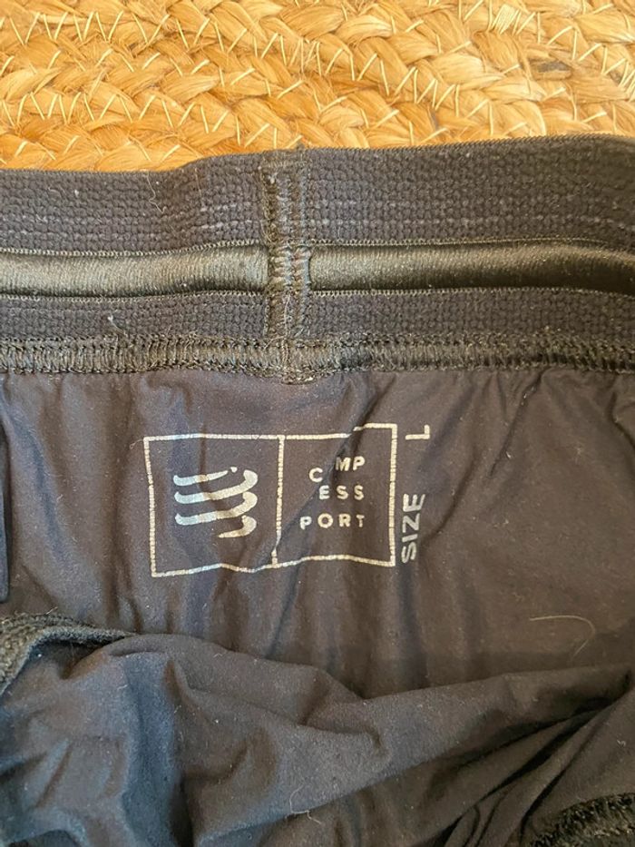Short compressport de running taille L - photo numéro 3