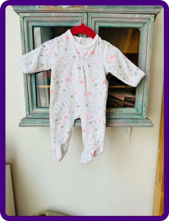 Pyjama en velours taille 1 mois
