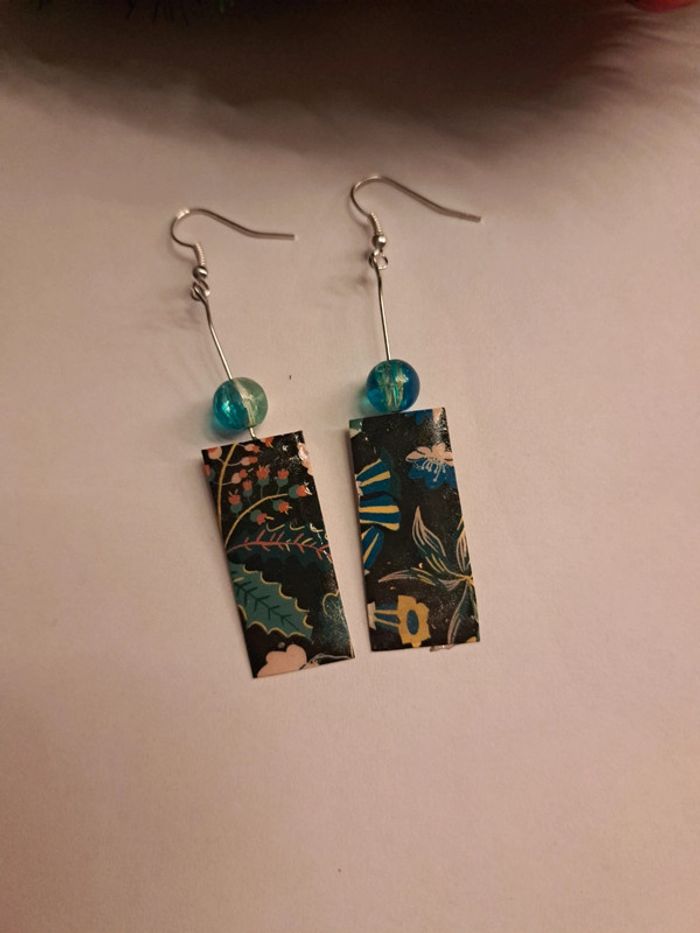 Boucles d'oreilles pendante multicolore légère - photo numéro 2