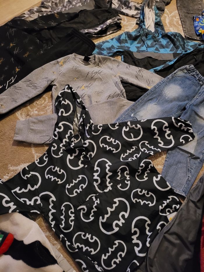 Lot vêtements 6-7 ans garçon - photo numéro 2