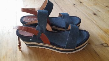 Chaussures compensées