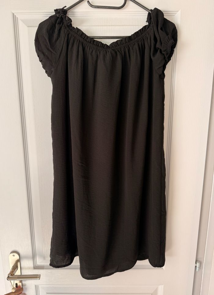 Robe noire - photo numéro 4