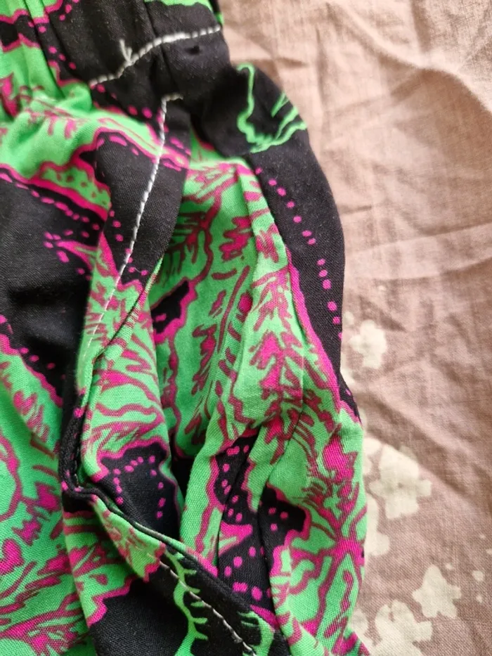 Short neuf S valeur 50€ Last Queen - photo numéro 4