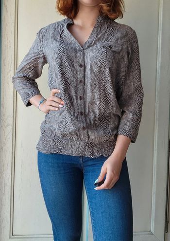 Blouse grise fluide motifs serpent Cache Cacje