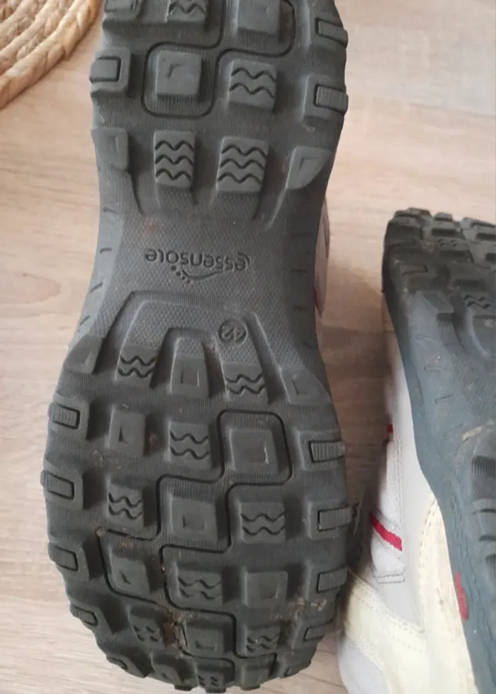 Chaussures de randonnée 42 - photo numéro 2