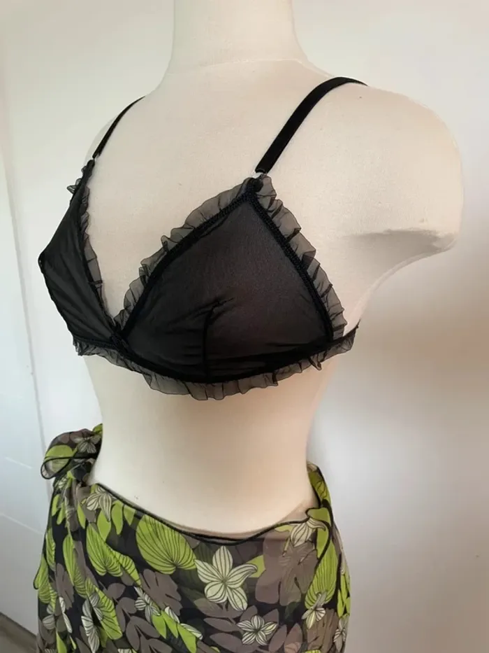 Lot de 5 hauts de maillots de bain taille 1 - photo numéro 13