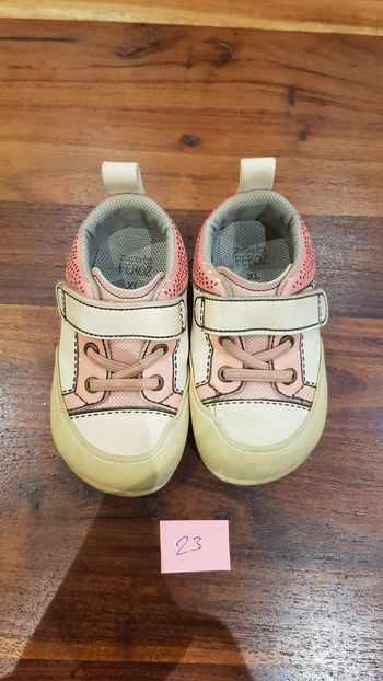 Chaussures bébé 15€
