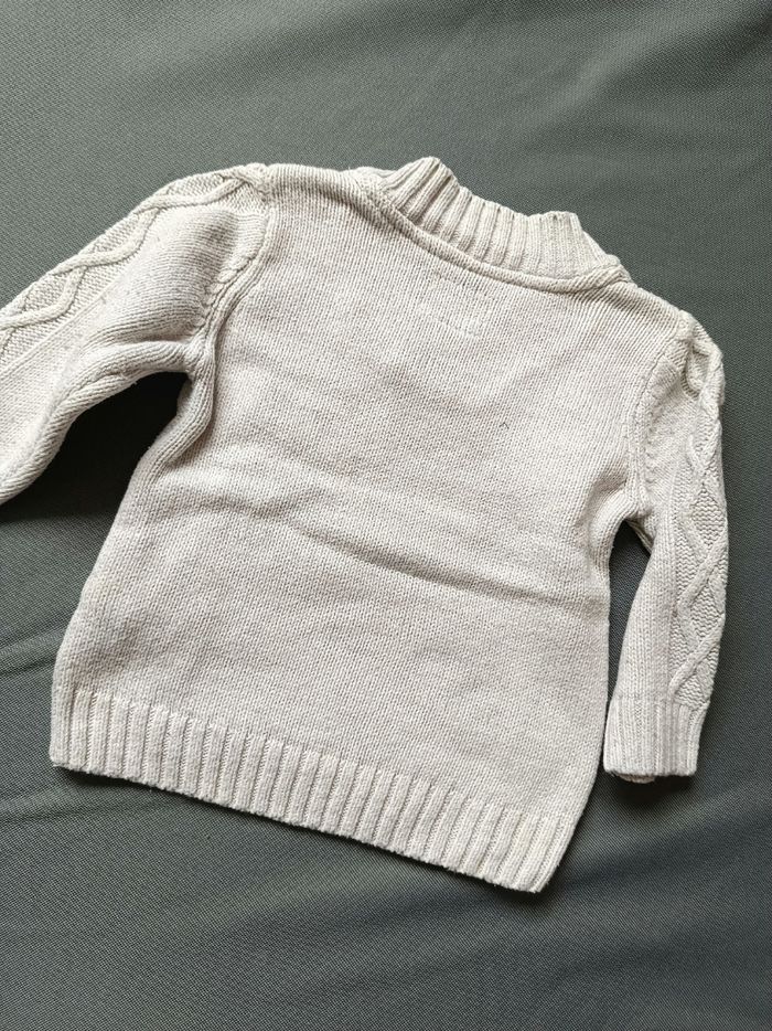 Pull tressé beige 🦕 Taille 9/12 mois - photo numéro 5