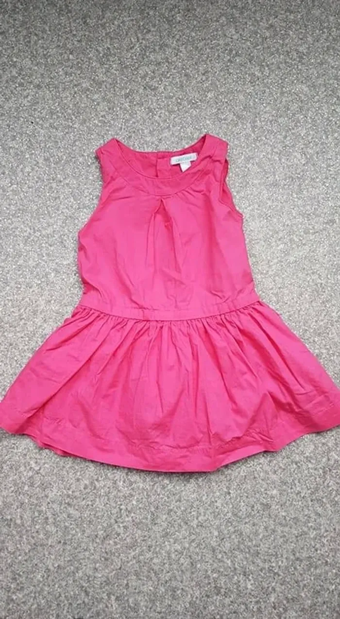 Obaibi robe 👗 18 mois
Très bon état