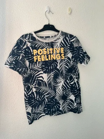 T-shirt Gémo taille 12 ans 🌹