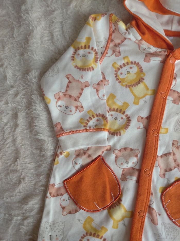 Combi barboteuse pyjama avec pied capuche été léger Garçon 6 mois Lion Tigre Léopard first Chicco - photo numéro 3