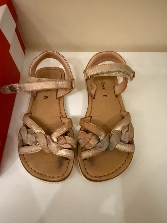 Sandales Fille Kickers taille 29 - photo numéro 3