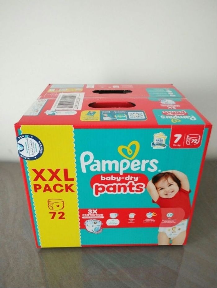 Méga Pack de couches Pampers  Baby dry taille 7