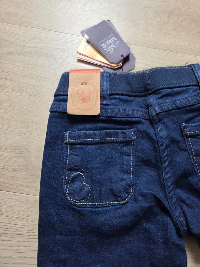Jeans neuf 4 ans - photo numéro 4